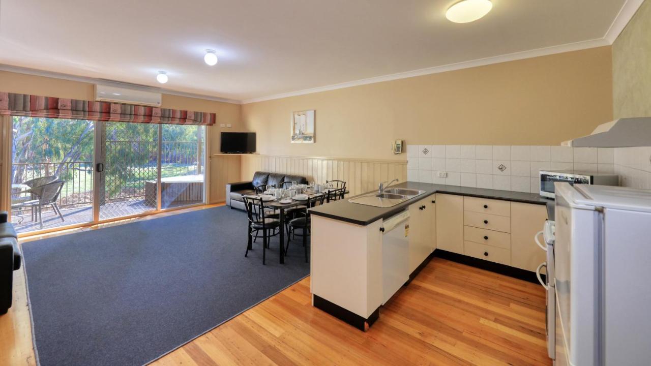 Bridges On Meninya Motel & Apartments Moama Extérieur photo
