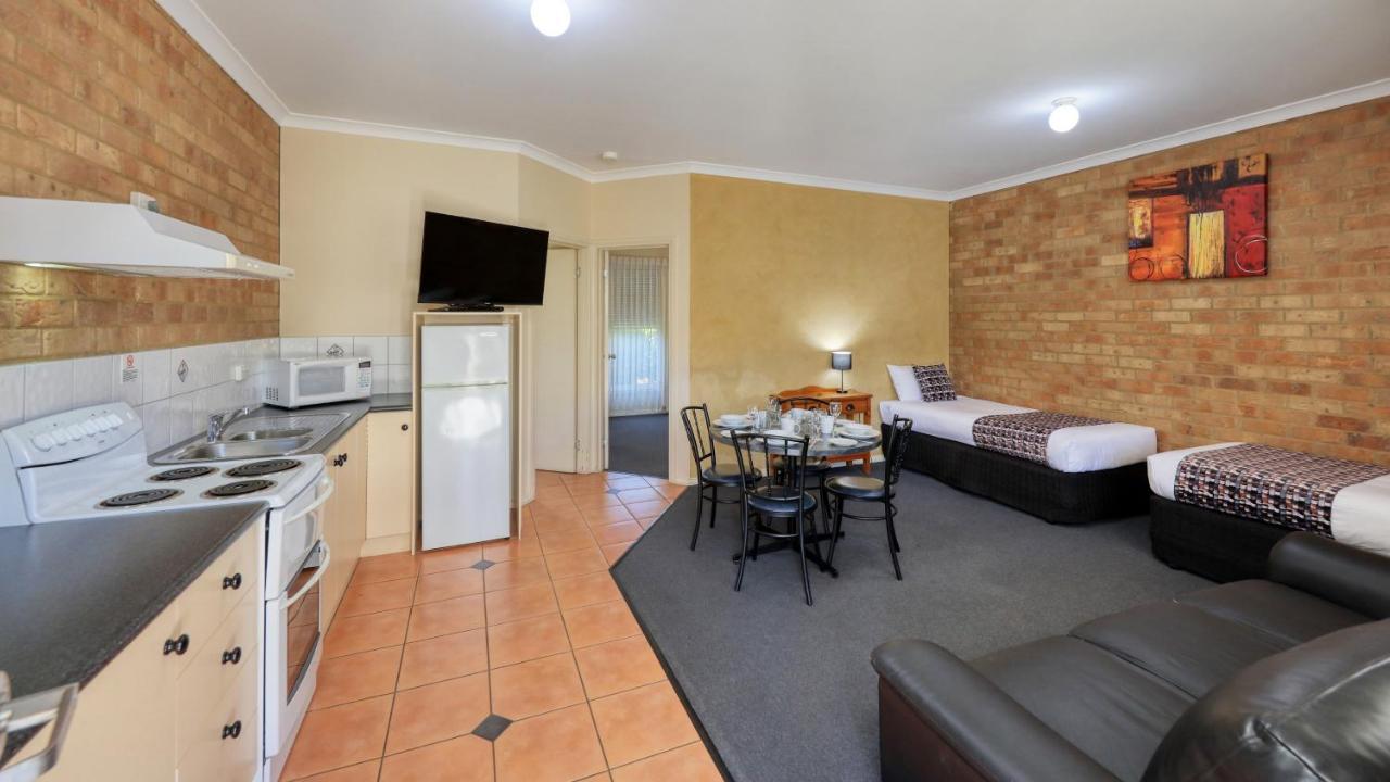 Bridges On Meninya Motel & Apartments Moama Extérieur photo