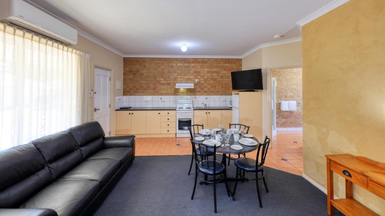 Bridges On Meninya Motel & Apartments Moama Extérieur photo