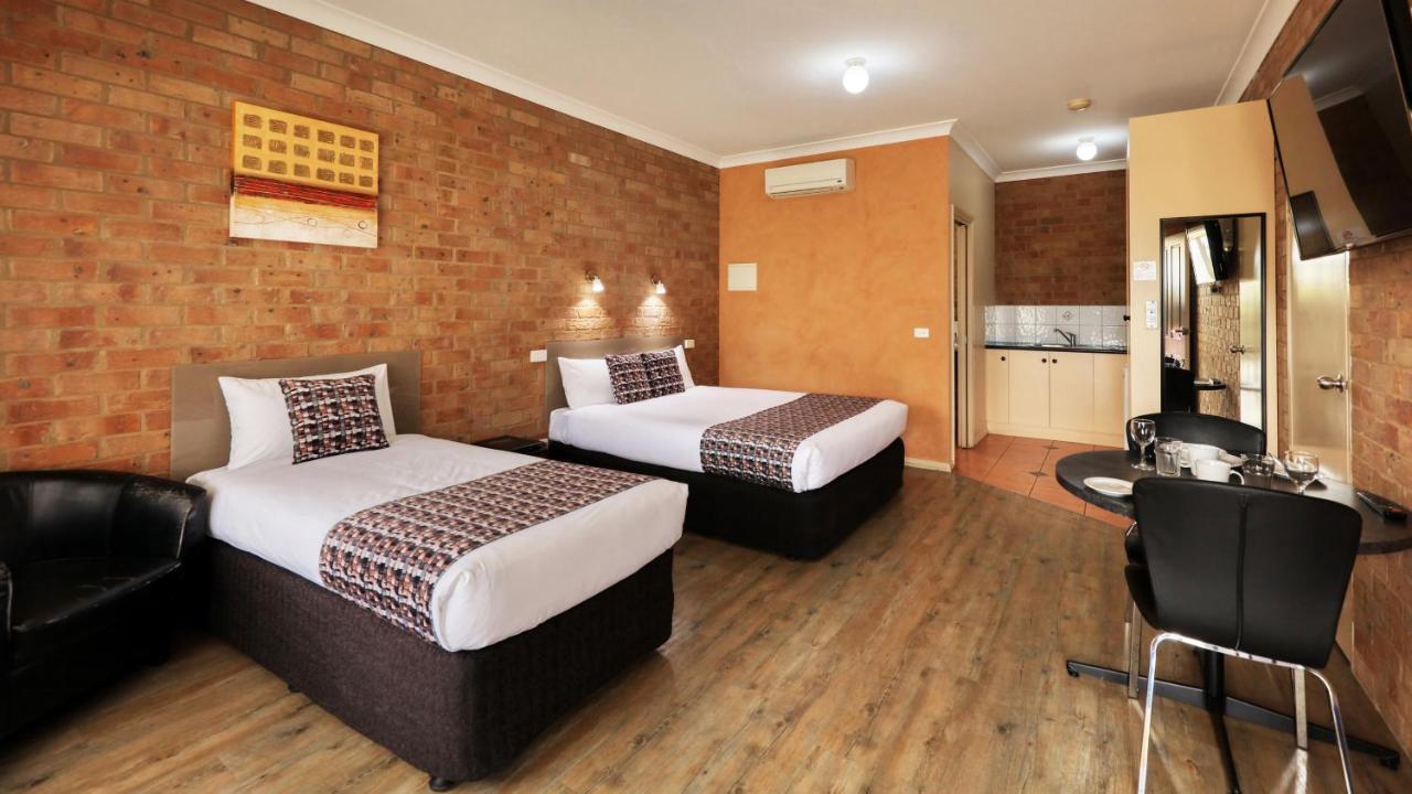 Bridges On Meninya Motel & Apartments Moama Extérieur photo