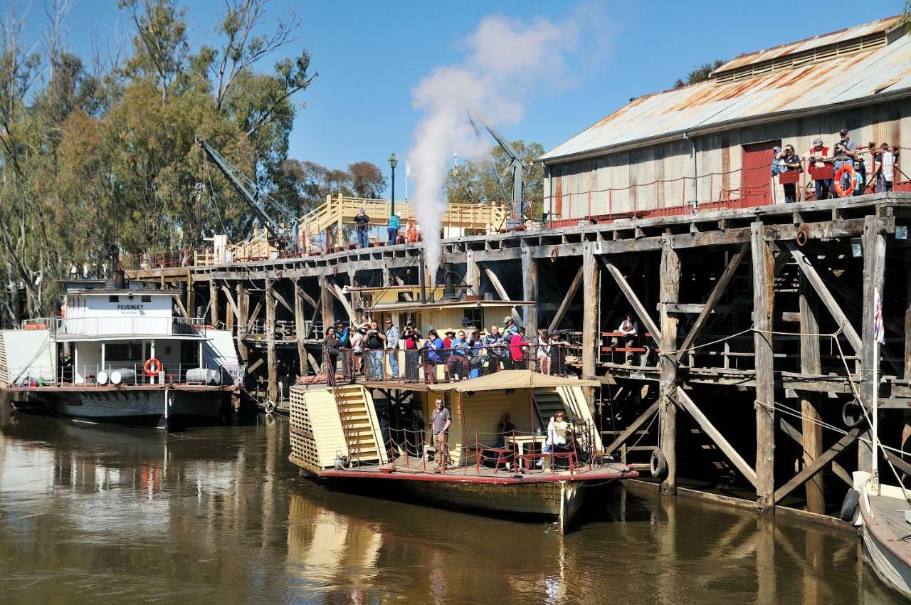Bridges On Meninya Motel & Apartments Moama Extérieur photo