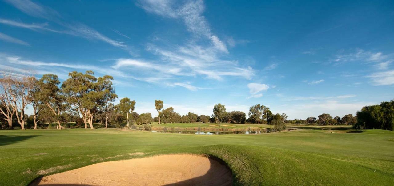 Bridges On Meninya Motel & Apartments Moama Extérieur photo